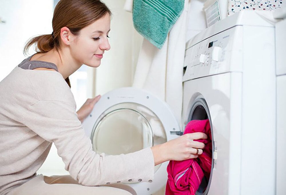 Làm sao để giặt quần áo sạch và thơm nhất bằng máy giặt 2024