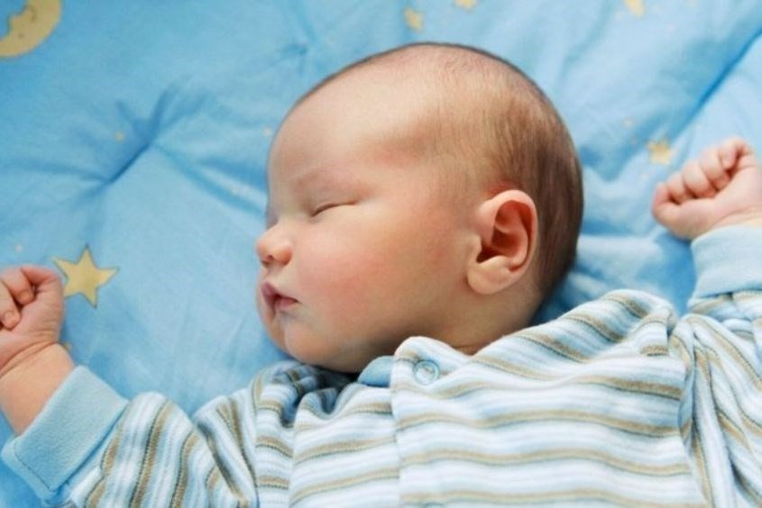 giac ngu tre 5 thang tuoi 845x56 1