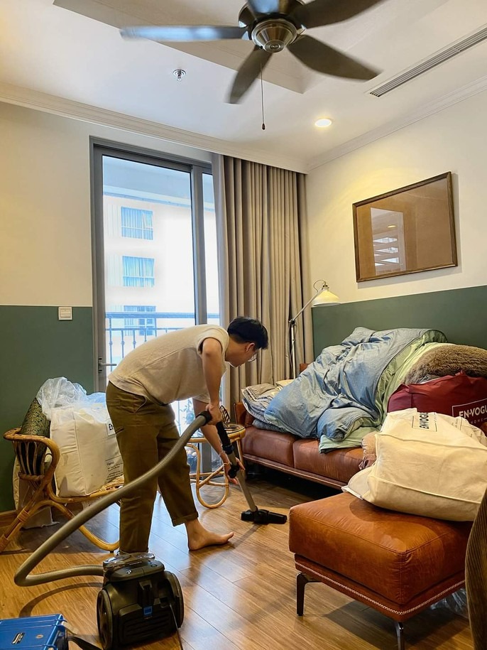 photo 1705321655884 170532165638