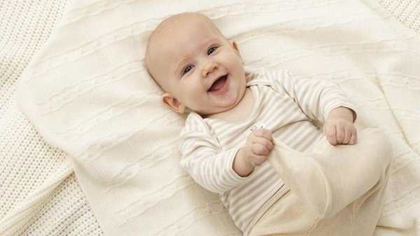 tre 3 thang tuoi cham soc the na