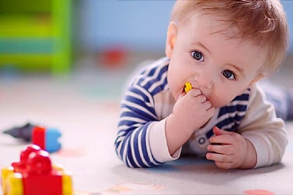 su phat trien va cham soc tre 8