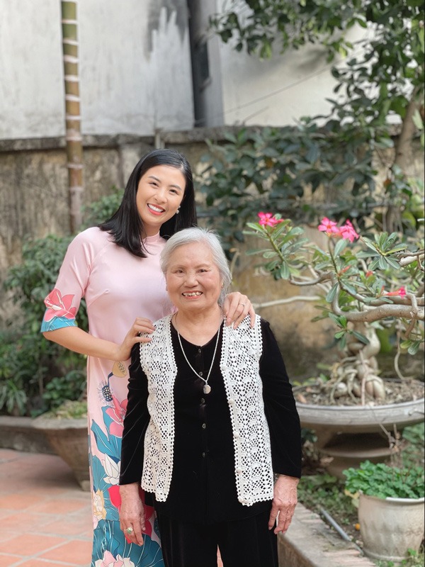 ba ngoai ngoc han 8 160912426003